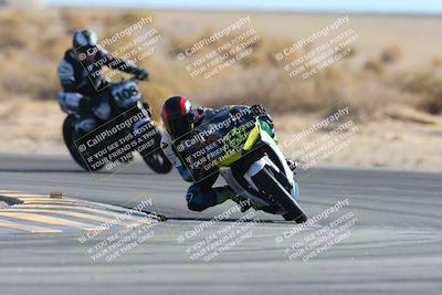 media/Jan-10-2025-CVMA Friday Practice (Fri) [[489e0da257]]/Group 4 and Trackday/Session 4 (Turn 16)/